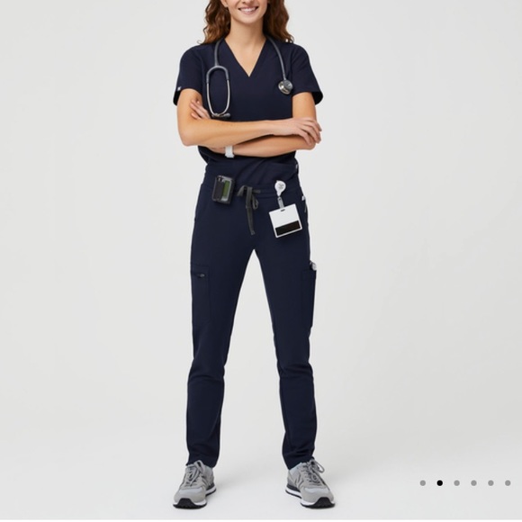 Figs Yola Skinny Scrub Pants - Picture 2 of 9